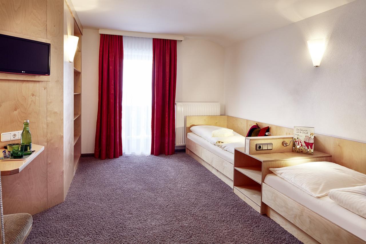 Unser Loisach Hotel Lermoos Esterno foto